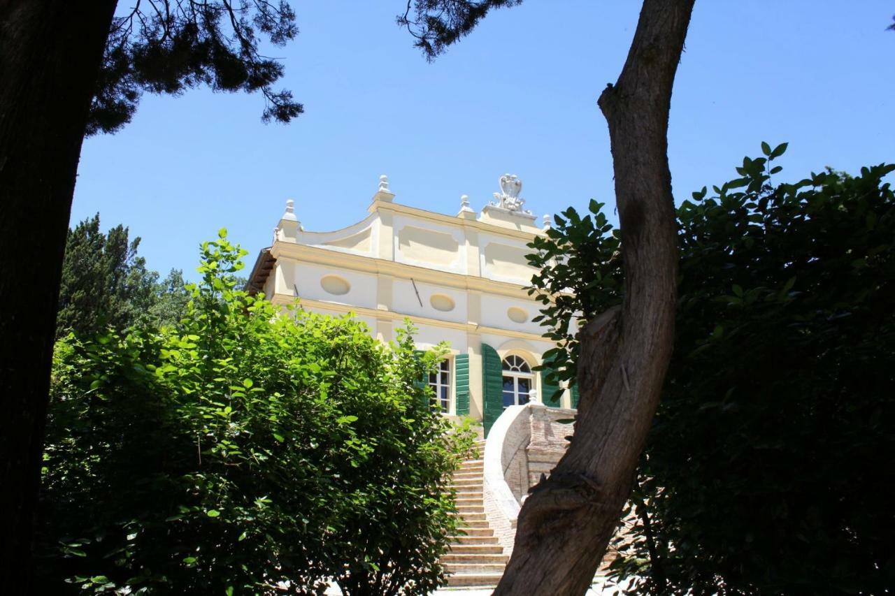Villa Rinalducci Fano Esterno foto